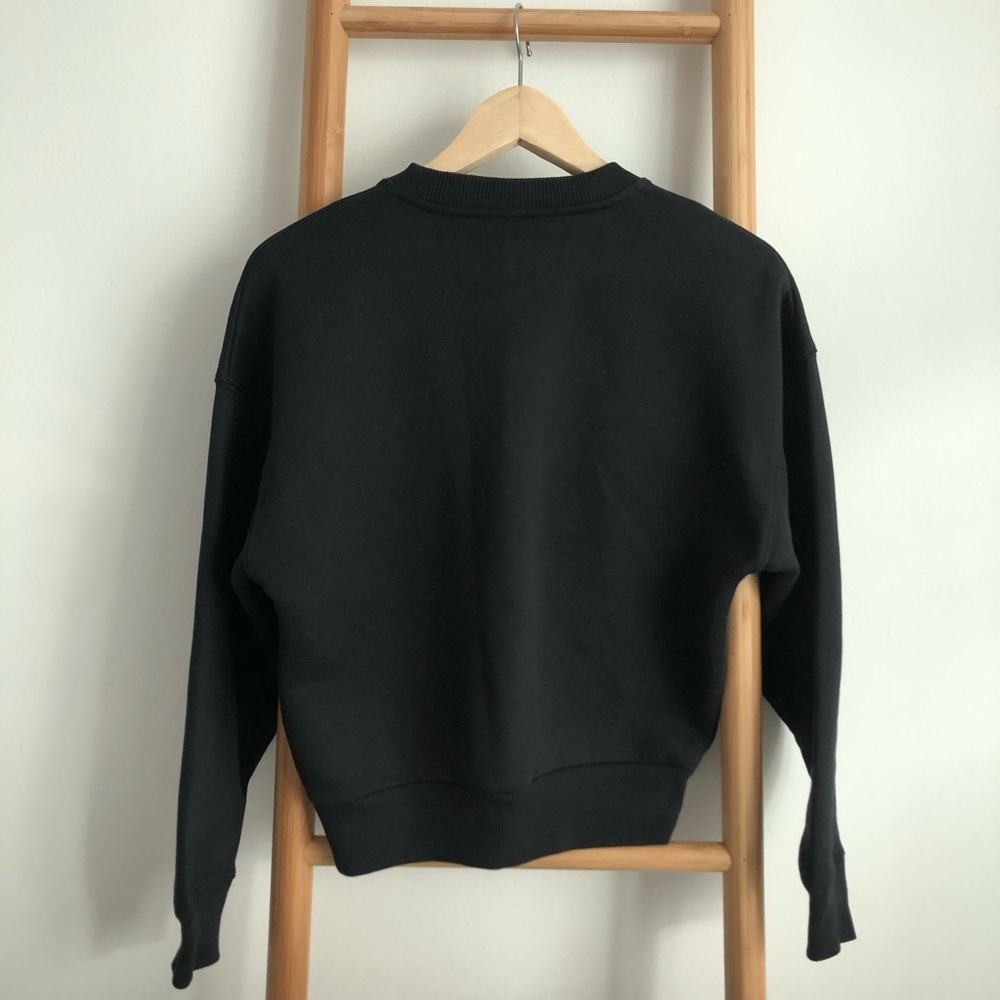 Everlane Cropped Black Crewneck Sweatshirt - Picture 2 of 4